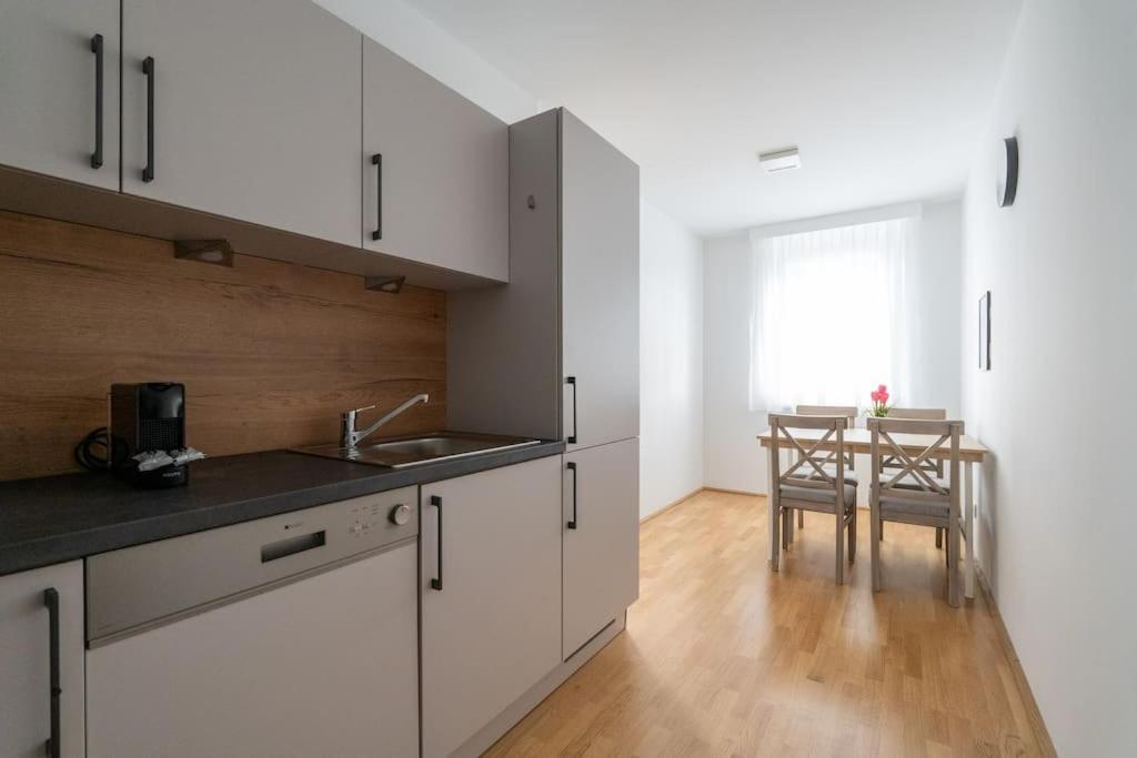1br Haven With Swift Access By Hm * Viena